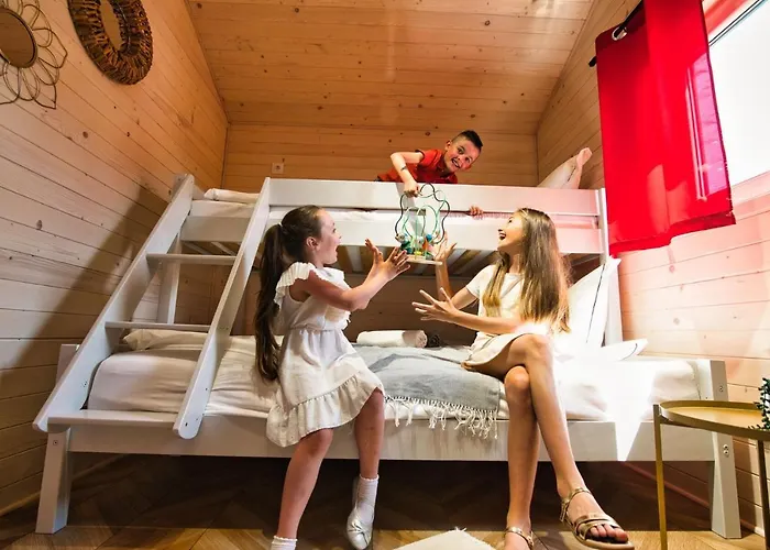 منتزه العطل & *